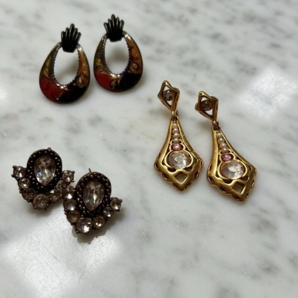 Earring lot Elegant Gold tone , crystal and enamel Earrings Set of 3 NWOT - Picture 9 of 10